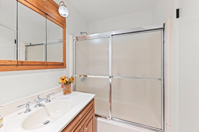 2S644 Devonshire Ln, Glen Ellyn, IL 60137 - bathroom with vanity
