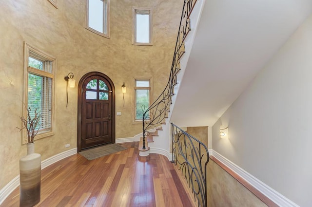 22W305 Broker Rd, Medinah, IL 60157 - entrance foyer with wood finished floors and baseboards