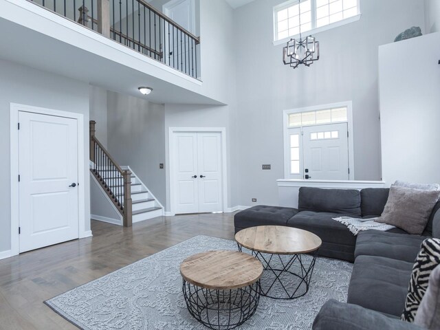 879 Oak Ridge Blvd, Elgin, IL 60120 - photo 5