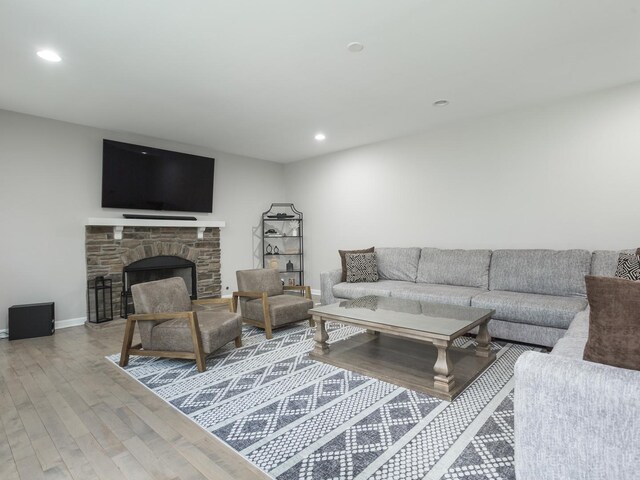 879 Oak Ridge Blvd, Elgin, IL 60120 - photo 7