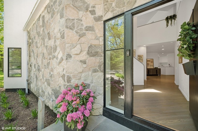 938 Old Green Bay Rd, Winnetka, IL 60093 - property entrance with stone siding