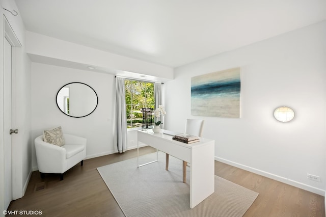 938 Old Green Bay Rd, Winnetka, IL 60093 - office featuring wood finished floors and baseboards
