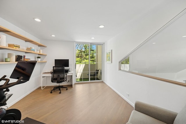 938 Old Green Bay Rd, Winnetka, IL 60093 - home office featuring wood finished floors, recessed lighting, and baseboards
