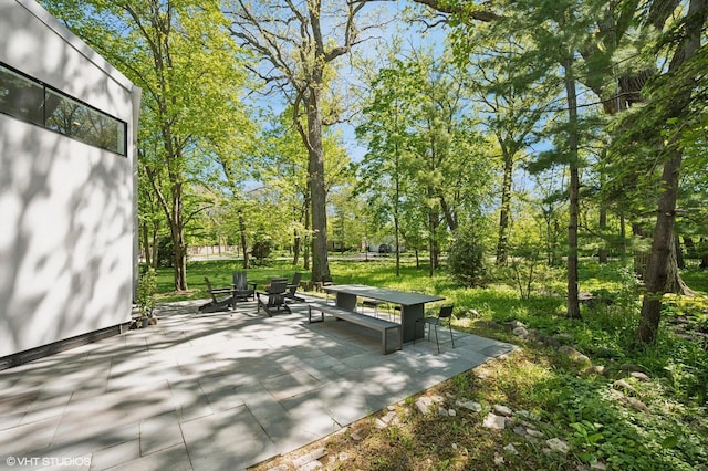 938 Old Green Bay Rd, Winnetka, IL 60093 - view of community with a patio