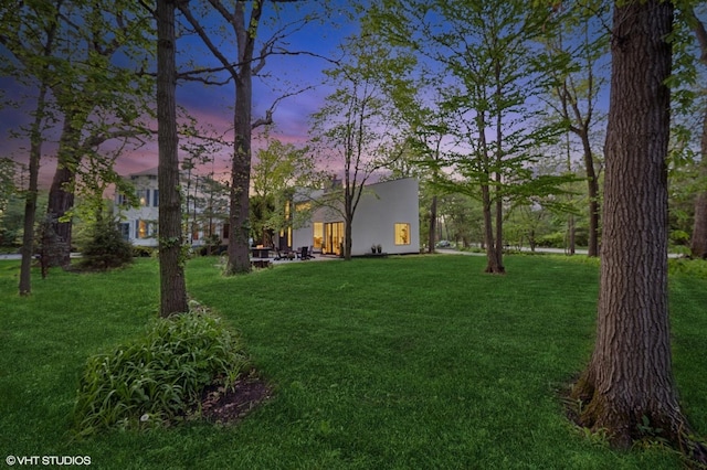 938 Old Green Bay Rd, Winnetka, IL 60093 - view of grassy yard