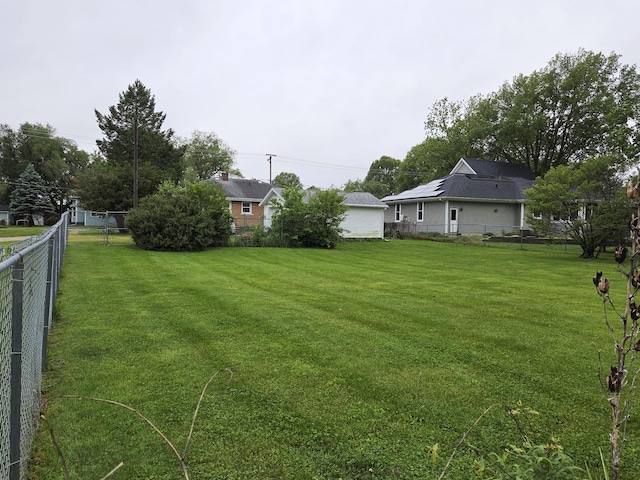 405 W Randolph St, Heyworth, IL 61745 - view of yard