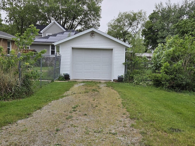 405 W Randolph St, Heyworth, IL 61745 - garage featuring driveway