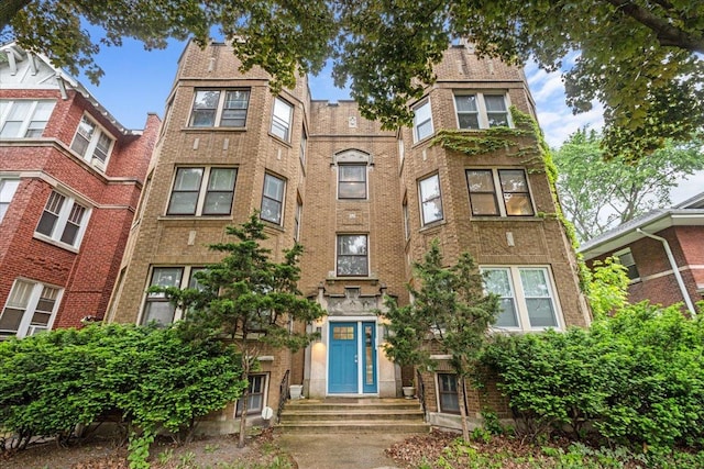 126 N Austin Blvd Unit 2N, Oak Park, IL 60302 - view of building exterior with entry steps