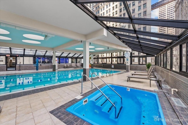 405 N Wabash Ave Unit 2314, Chicago, IL 60611 - view of indoor pool