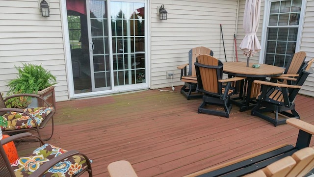 29 N Deer Lk N, Villa Grove, IL 61956 - deck with outdoor dining space