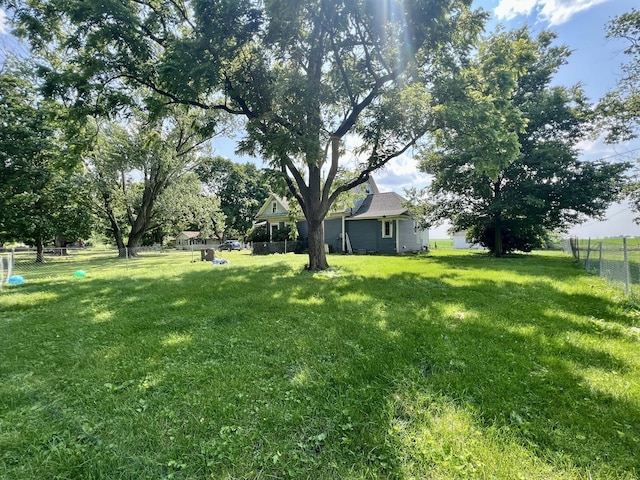 207 W 2nd St, Broadlands, IL 61816 - view of yard