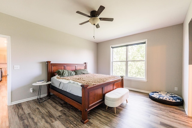 492 S Hampstead St, Cortland, IL 60112 - bedroom featuring dark wood-style flooring, baseboards, and a ceiling fan