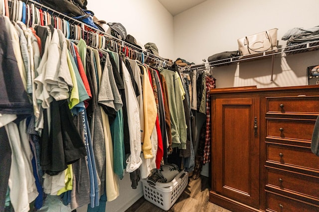 492 S Hampstead St, Cortland, IL 60112 - walk in closet featuring wood finished floors