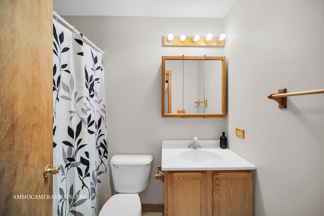 211 Lorien Ct, East Dundee, IL 60118 - full bath featuring vanity, toilet, and curtained shower
