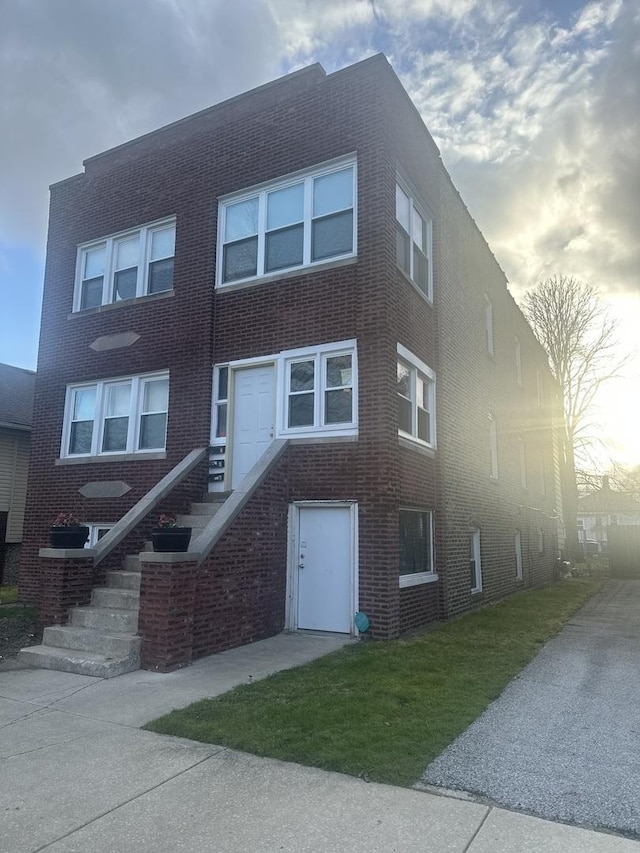 650 Ingraham Ave, Calumet City, IL 60409 - photo 2
