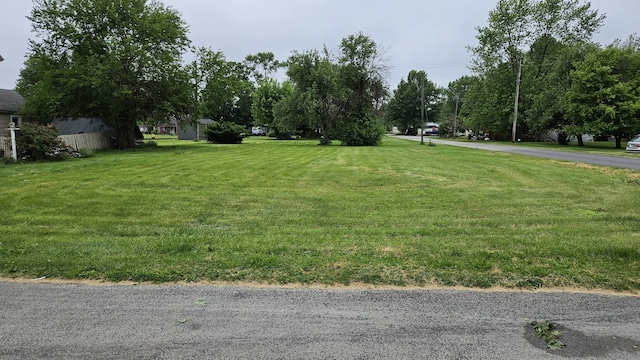 302 E Market St, Sidell, IL 61876