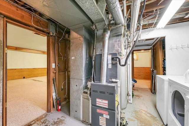1117 W Springfield Ave, Champaign, IL 61821 - utility room featuring washer and clothes dryer