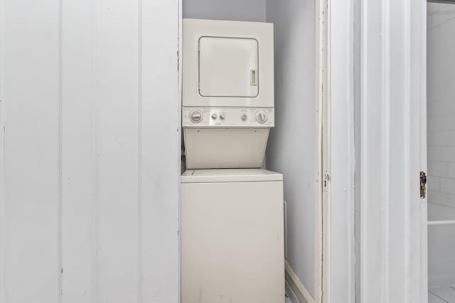 7444 Adams St Unit 3E, Forest Park, IL 60130 - laundry room featuring stacked washer / drying machine