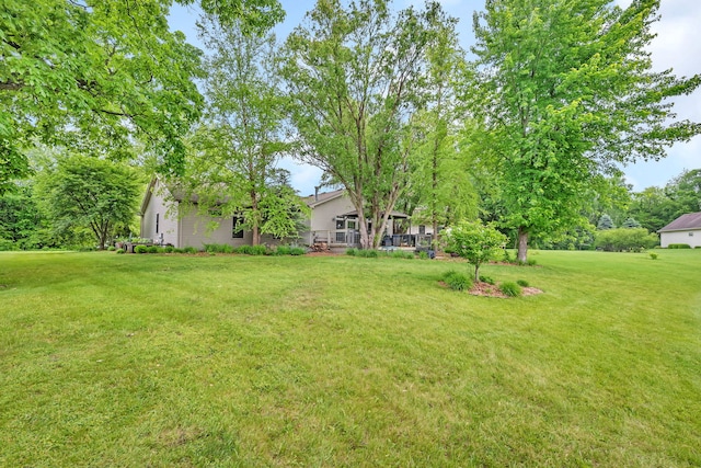 480 Logue Cir, Seneca, IL 61360 - view of green lawn