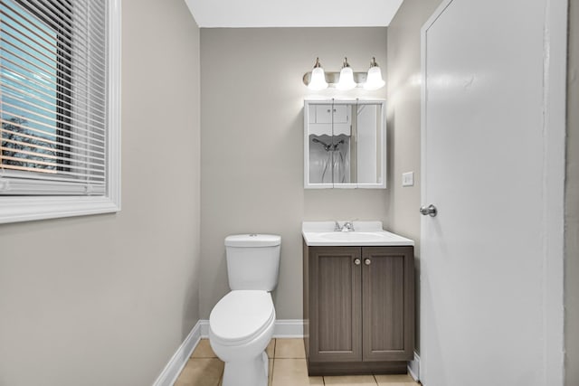 172 Nanti St, Park Forest, IL 60466 - bathroom with tile patterned flooring, toilet, vanity, and baseboards