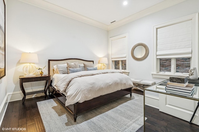 542 W Dickens St, Chicago, IL 60614 - bedroom featuring ornamental molding, dark wood-type flooring, baseboards, and recessed lighting