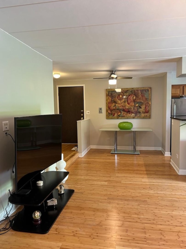 13515 Leclaire Ave Unit 55, Crestwood, IL 60418 - dining room featuring light wood finished floors, baseboards, and a ceiling fan