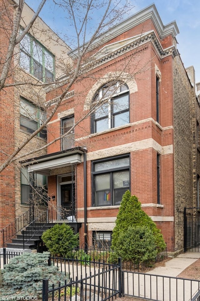1120 W Newport Ave, Chicago, IL 60657 - view of property