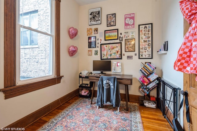 1120 W Newport Ave, Chicago, IL 60657 - office space featuring wood finished floors, plenty of natural light, and baseboards