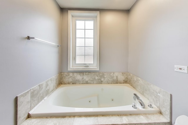 1935 S State St Unit 4, Chicago, IL 60616 - full bath with a tub with jets