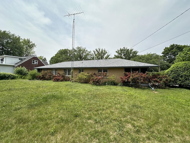 521 N Vale Ave, Rockford, IL 61107 - photo 2