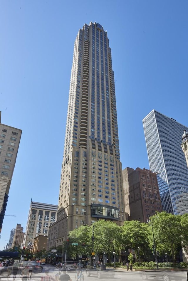 800 N Michigan Ave Unit 3203, Chicago, IL 60611 - view of building exterior with a view of city