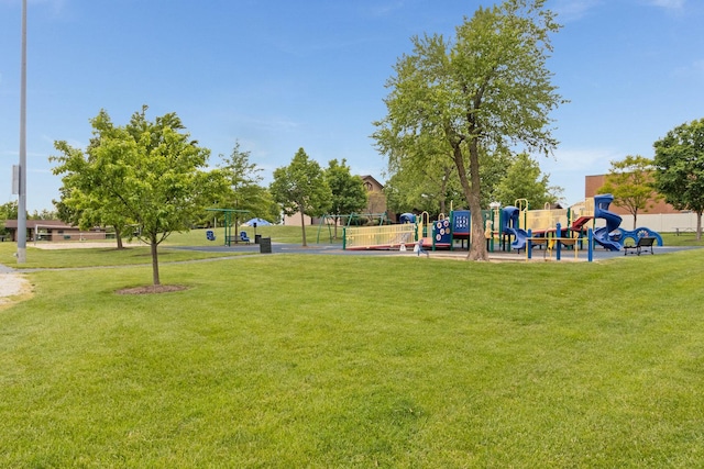 7925 Paxton Ave Unit 1A, Tinley Park, IL 60477 - view of grassy yard