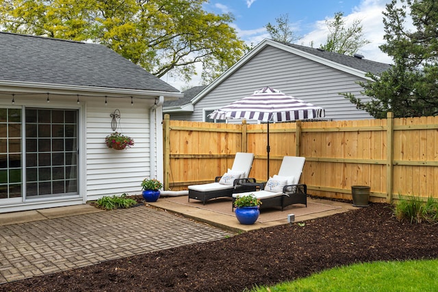 2S151 Stratford Rd, Glen Ellyn, IL 60137 - view of patio