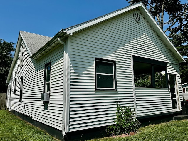 509 E Webster St, Clinton, IL 61727 - view of home's exterior