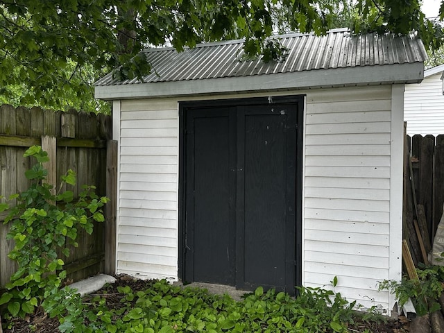 509 E Webster St, Clinton, IL 61727 - view of shed