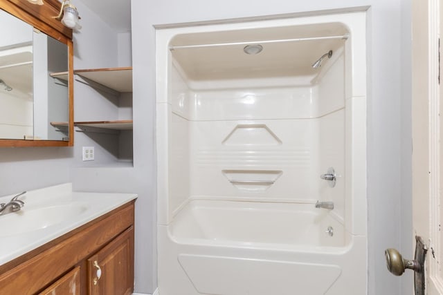 217 W Moulton St, Pontiac, IL 61764 - bathroom with vanity and tub / shower combination
