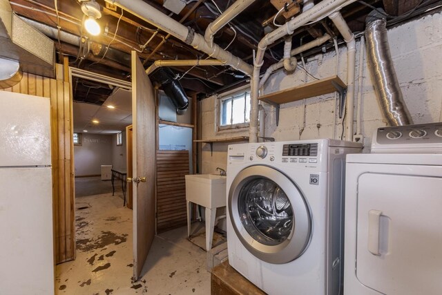 217 W Moulton St, Pontiac, IL 61764 - washroom featuring independent washer and dryer