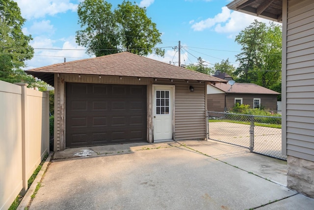217 W Moulton St, Pontiac, IL 61764 - view of detached garage