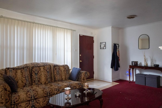 347 Manitowac St, Park Forest, IL 60466 - carpeted living area with baseboards
