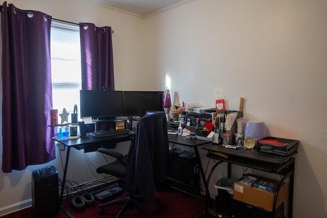 347 Manitowac St, Park Forest, IL 60466 - office space featuring ornamental molding
