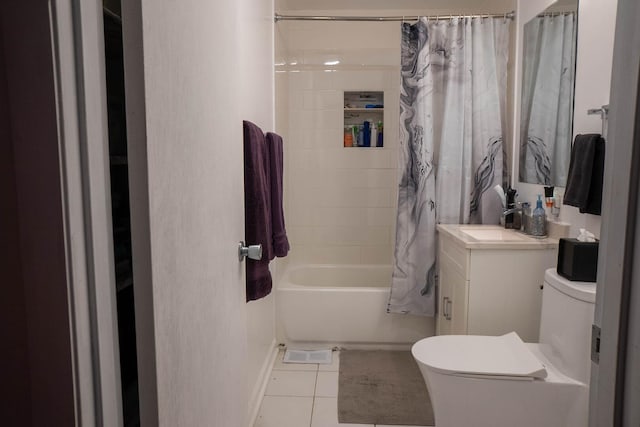 347 Manitowac St, Park Forest, IL 60466 - bathroom with toilet, tile patterned floors, shower / bath combination with curtain, vanity, and baseboards