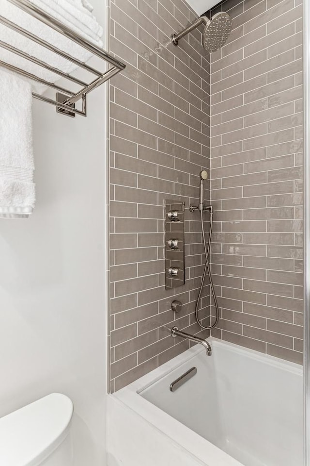 209 E Lake Shore Dr Unit 3W, Chicago, IL 60611 - full bath with shower / washtub combination and toilet