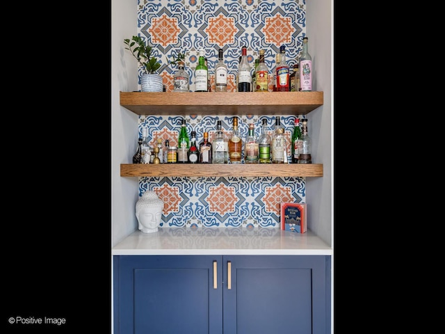 2422 W Lyndale St Unit 2, Chicago, IL 60647 - view of bar