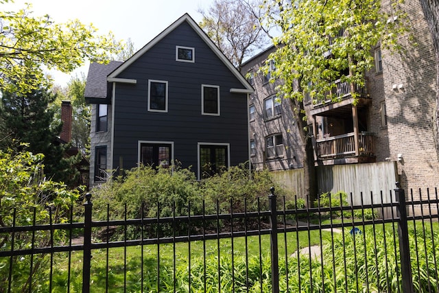 1663 W Farwell Ave, Chicago, IL 60626 - back of property featuring a balcony