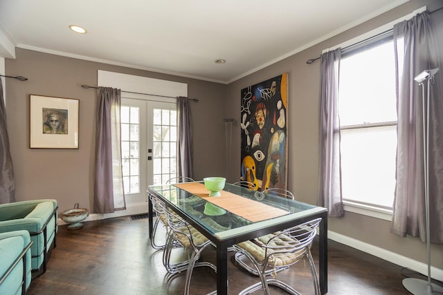 1663 W Farwell Ave, Chicago, IL 60626 - dining space featuring dark wood-type flooring, french doors, baseboards, ornamental molding, and recessed lighting