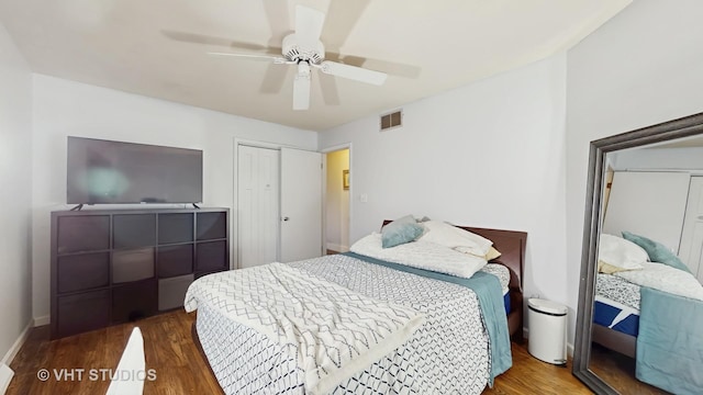 24452 W Blvd Dejohn, Naperville, IL 60564 - bedroom featuring wood finished floors, ceiling fan, a closet, and baseboards