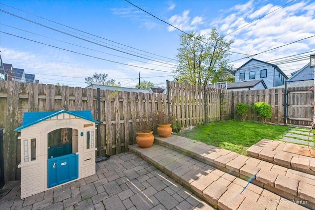 2426 W Warner Ave, Chicago, IL 60618 - view of patio / terrace