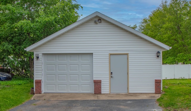 110 N Newton St, Goodland, IN 47948 - view of detached garage