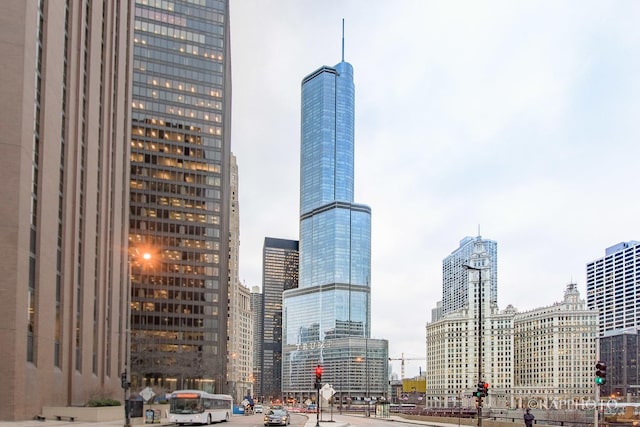 401 N Wabash Ave Unit 39G, Chicago, IL 60611 - skyline view