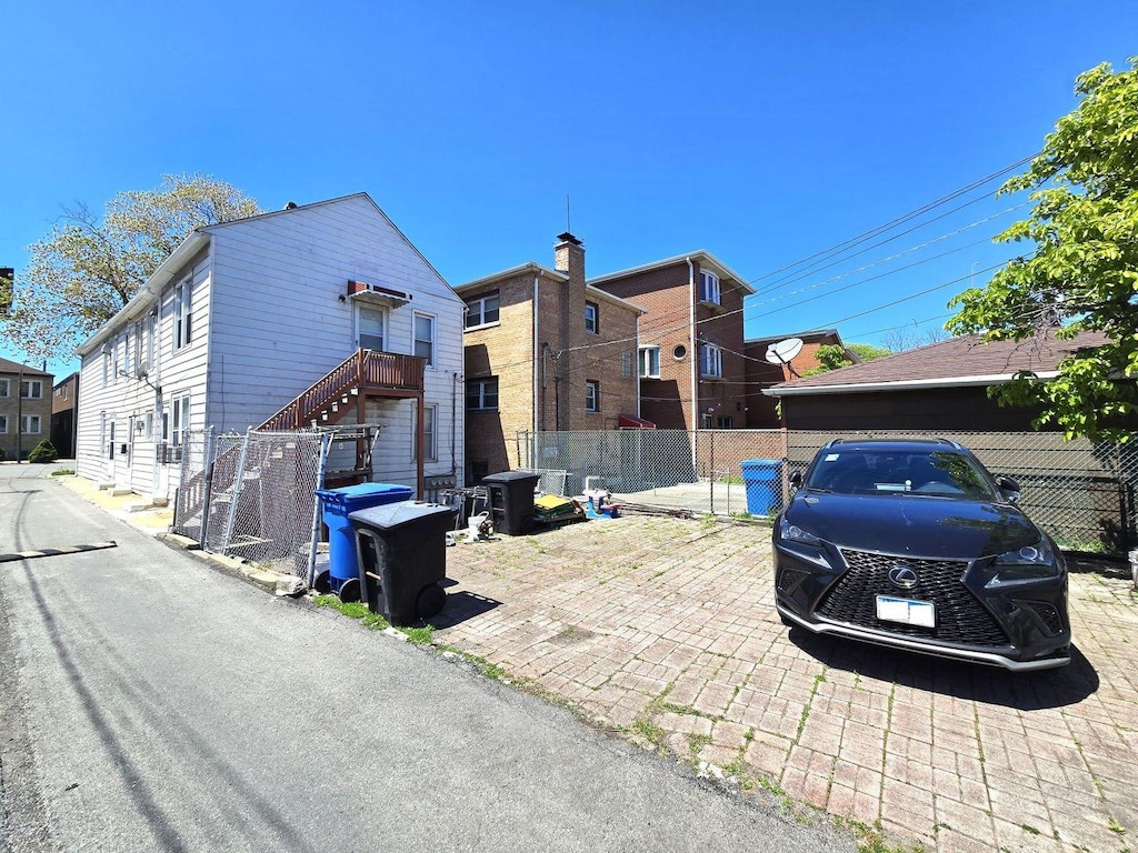 2631 S Shields Ave, Chicago, IL 60616 - view of rear view of house